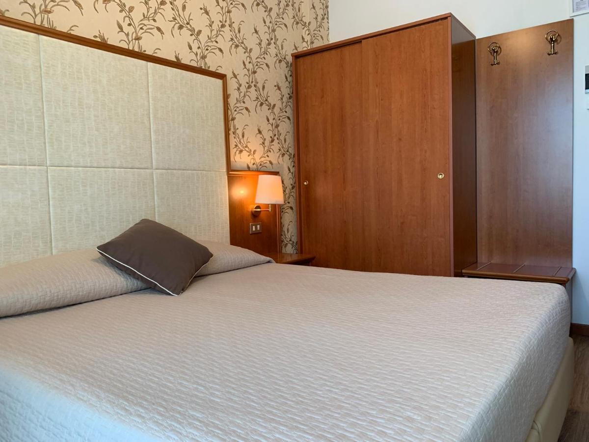 Hotel Apollo Rimini Luaran gambar