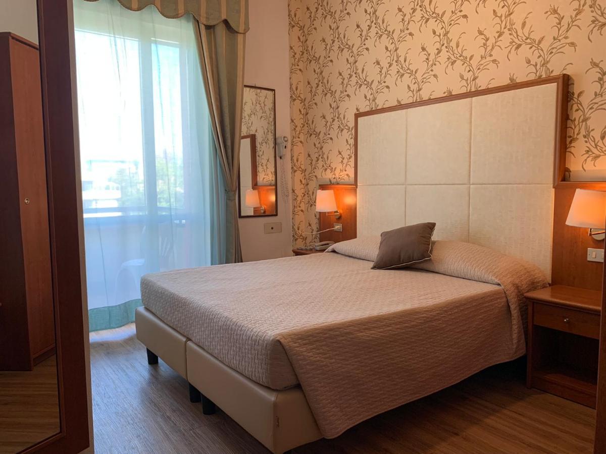 Hotel Apollo Rimini Luaran gambar