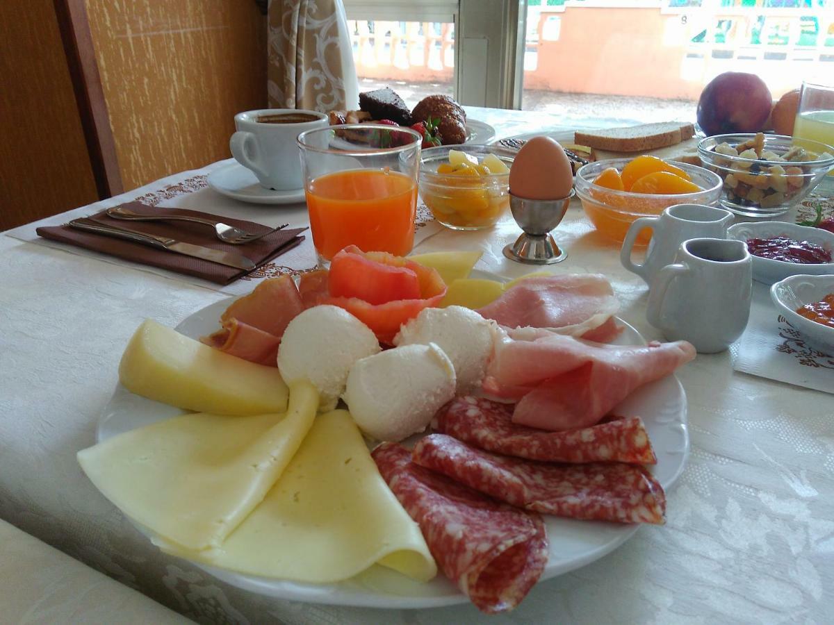 Hotel Apollo Rimini Luaran gambar